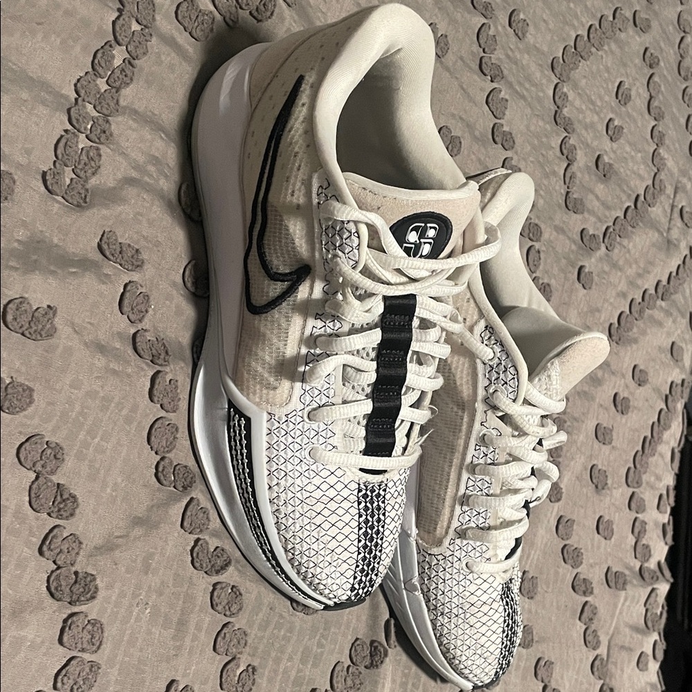 Nike Sabrina 1 used but still in great condition inserts removed